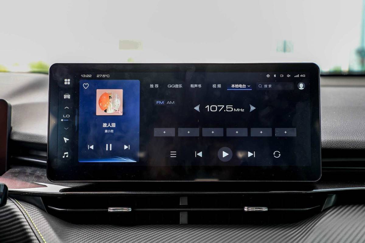 配双尾翼与运动座椅，爆发530N·m的哈弗H6S 名副其实的轿跑SUV？